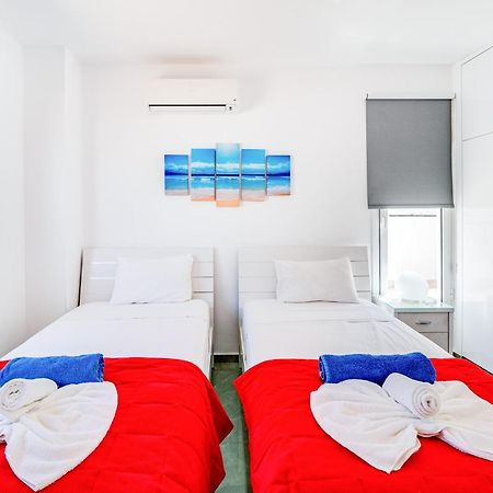 Beach Front Aqua Marina By Ezoria Villas Paralimni Ngoại thất bức ảnh