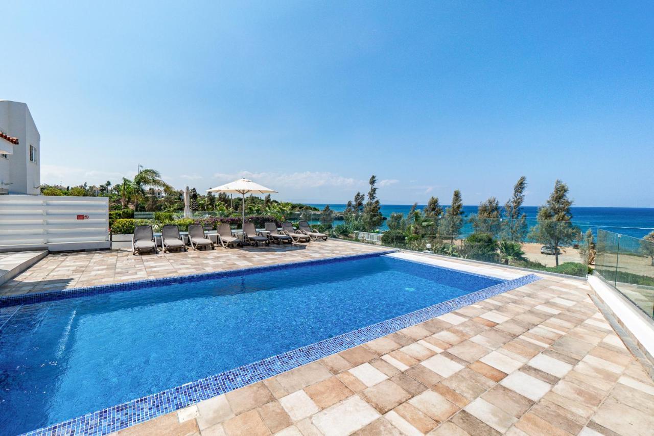 Beach Front Aqua Marina By Ezoria Villas Paralimni Ngoại thất bức ảnh