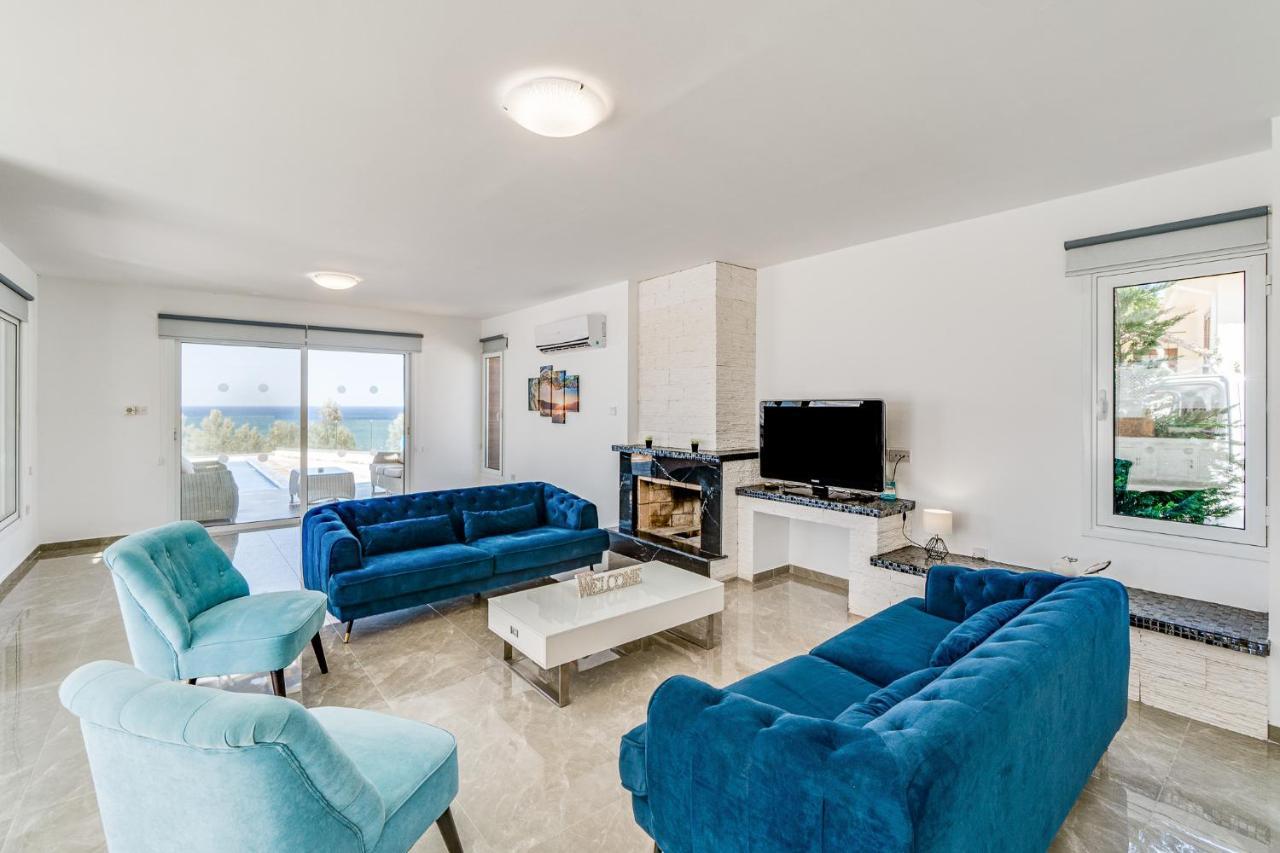 Beach Front Aqua Marina By Ezoria Villas Paralimni Ngoại thất bức ảnh