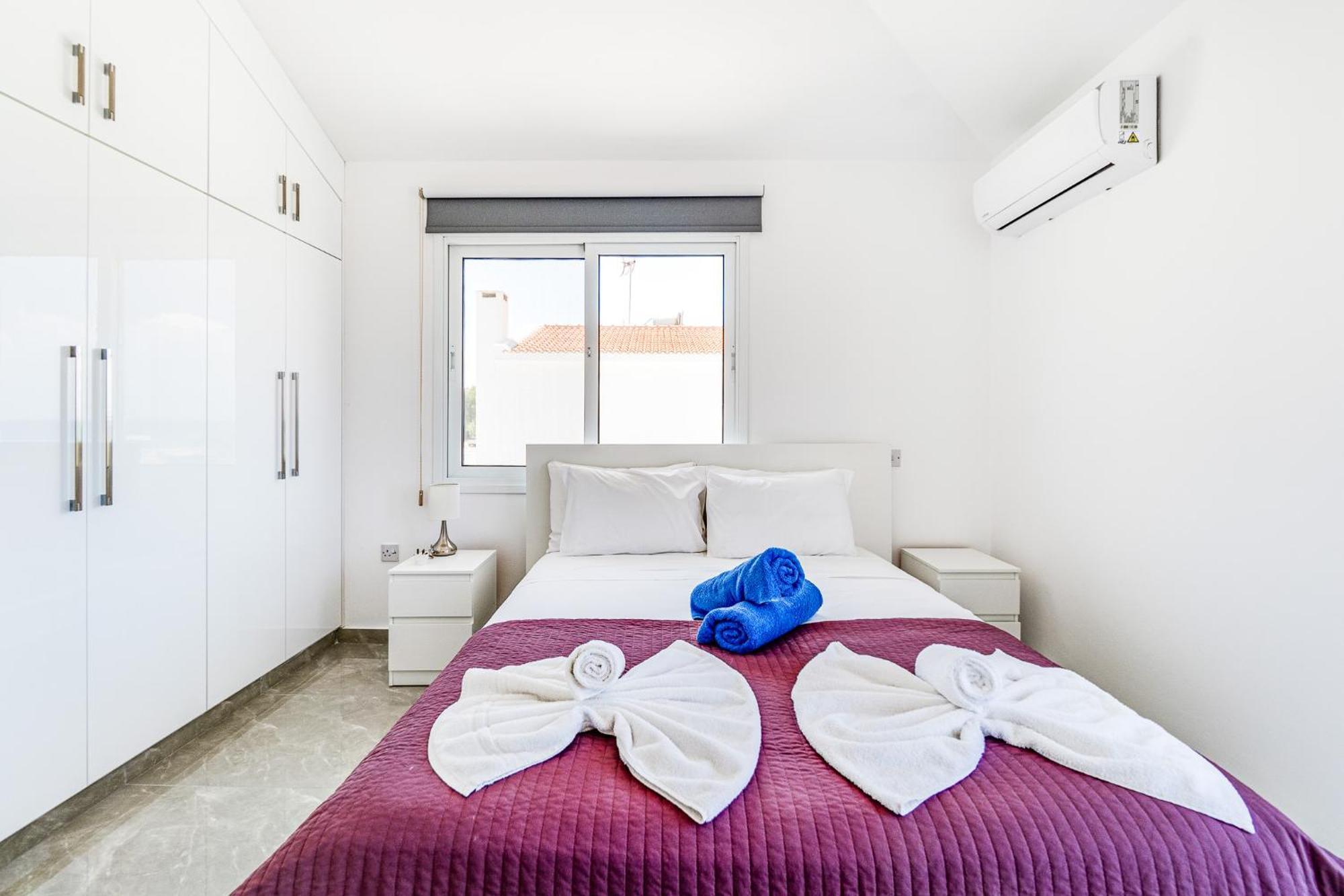 Beach Front Aqua Marina By Ezoria Villas Paralimni Ngoại thất bức ảnh