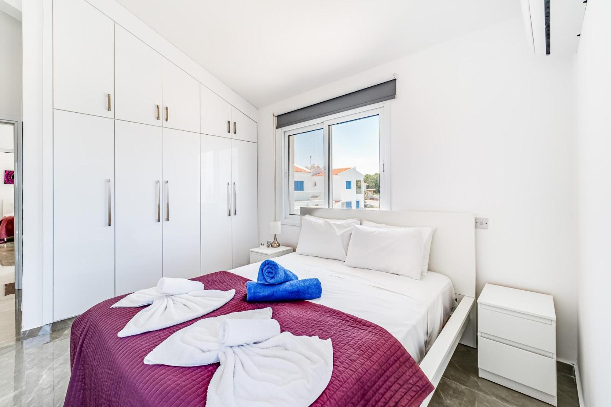 Beach Front Aqua Marina By Ezoria Villas Paralimni Ngoại thất bức ảnh