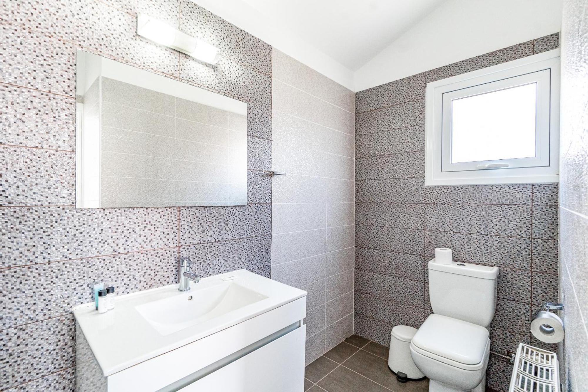 Beach Front Aqua Marina By Ezoria Villas Paralimni Ngoại thất bức ảnh